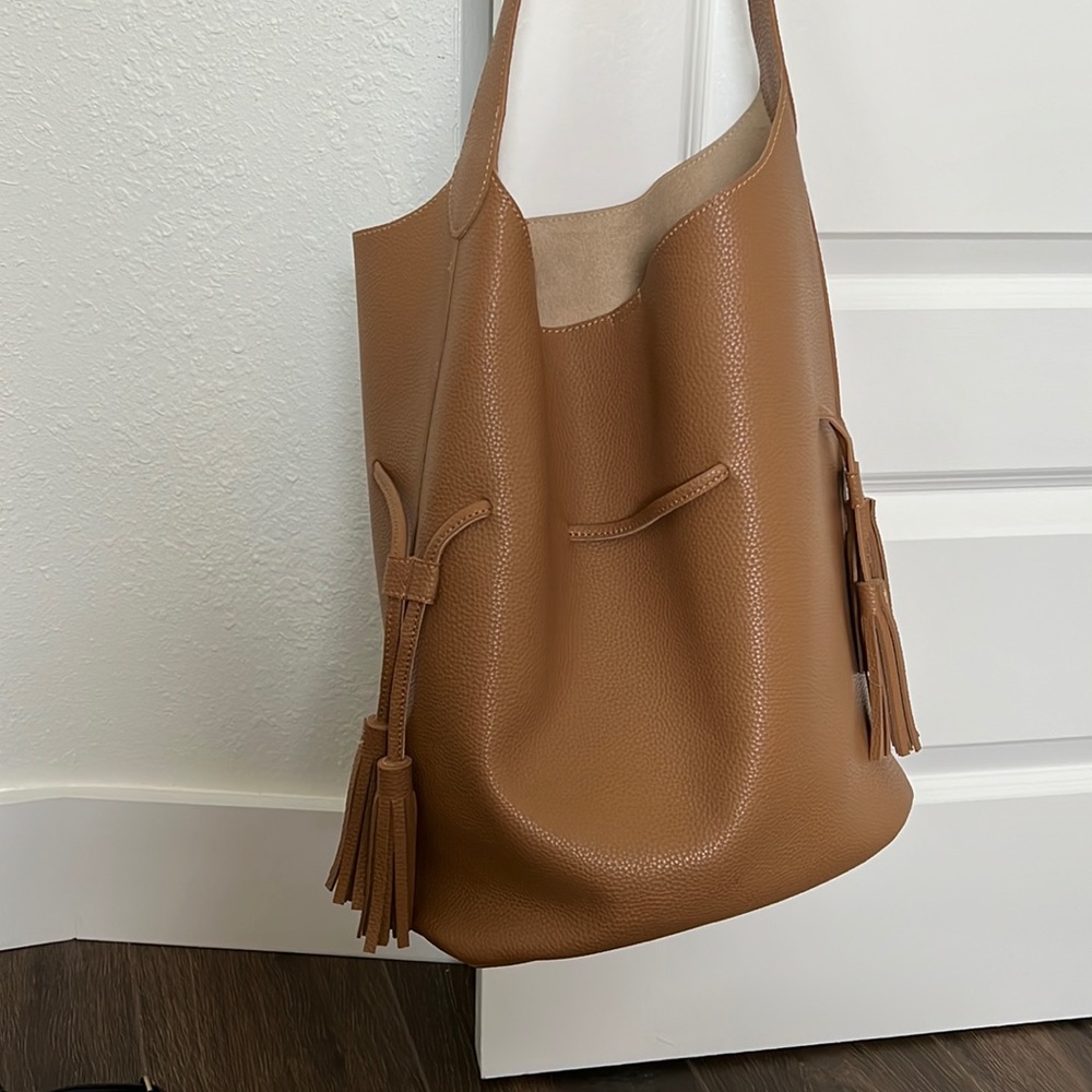 Tan/natural tote bag with attached pouch